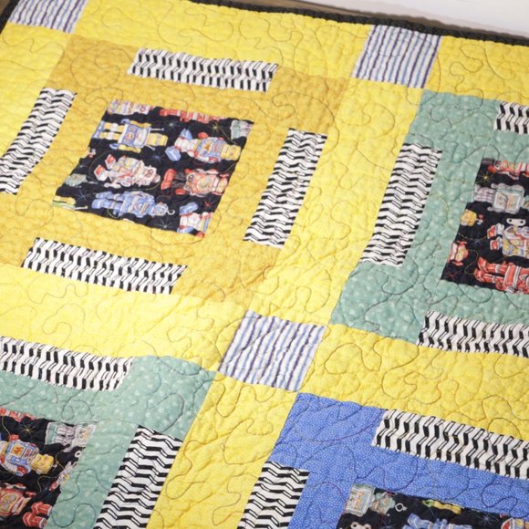 Vintage Antique Hand Made Robot Quilt Blanket 5x6 - Picture 13 of 13